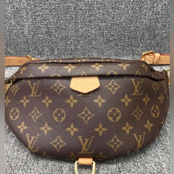 SOLD OUT””””Louis Vuitton bumbag - Picture 1 of 9